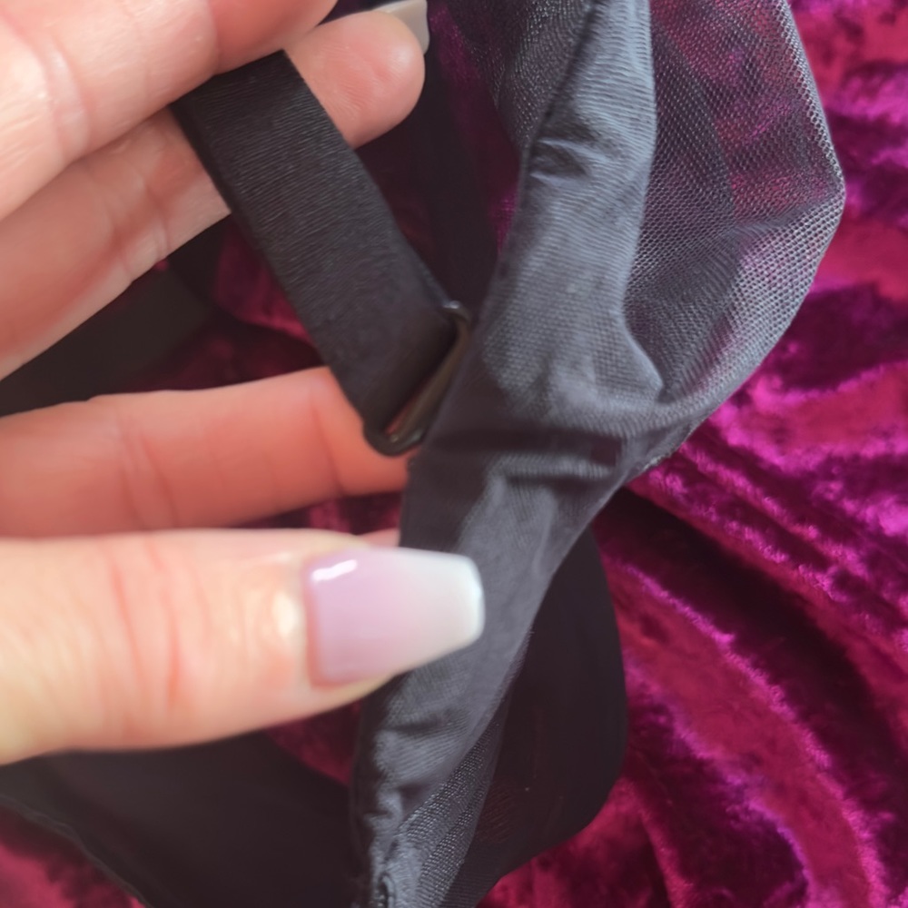 🖤 Mesh Convertible Bra 🖤 - Picture 10 of 11